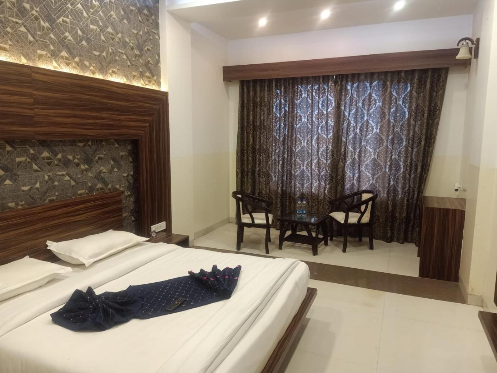 Hotel Ps Residency à Shivpurī Extérieur photo